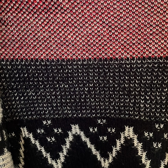 Wet Seal Knitted Cotton Shawl/Sweater with Sleeves - Picture 6 of 8